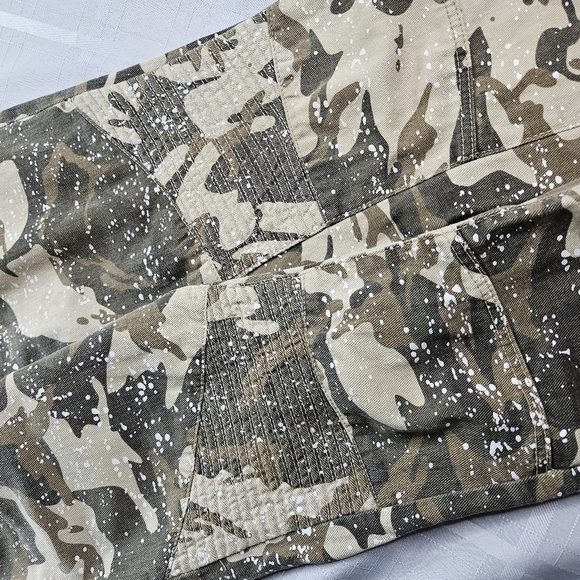 Qruel size 32 waist 100% cotton distressed camo pants with reinforced knees - Picture 10 of 10